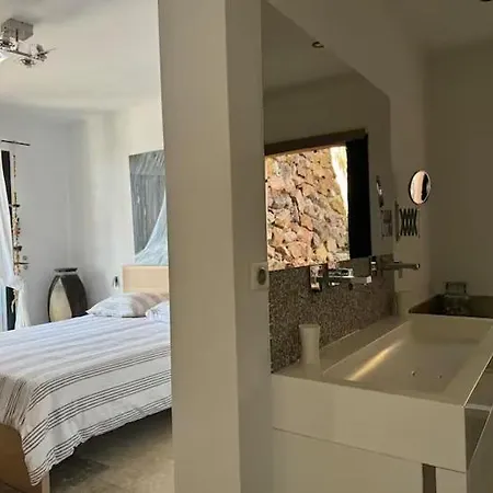 Read My Host Profile Before Request - - Luxury Sea View